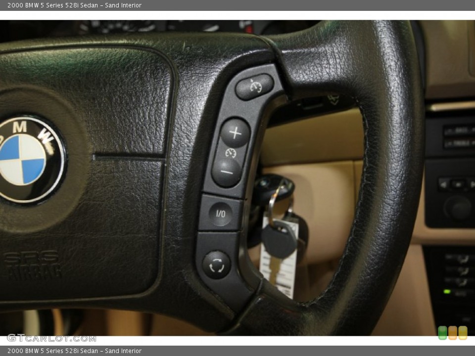 Sand Interior Controls for the 2000 BMW 5 Series 528i Sedan #66502797