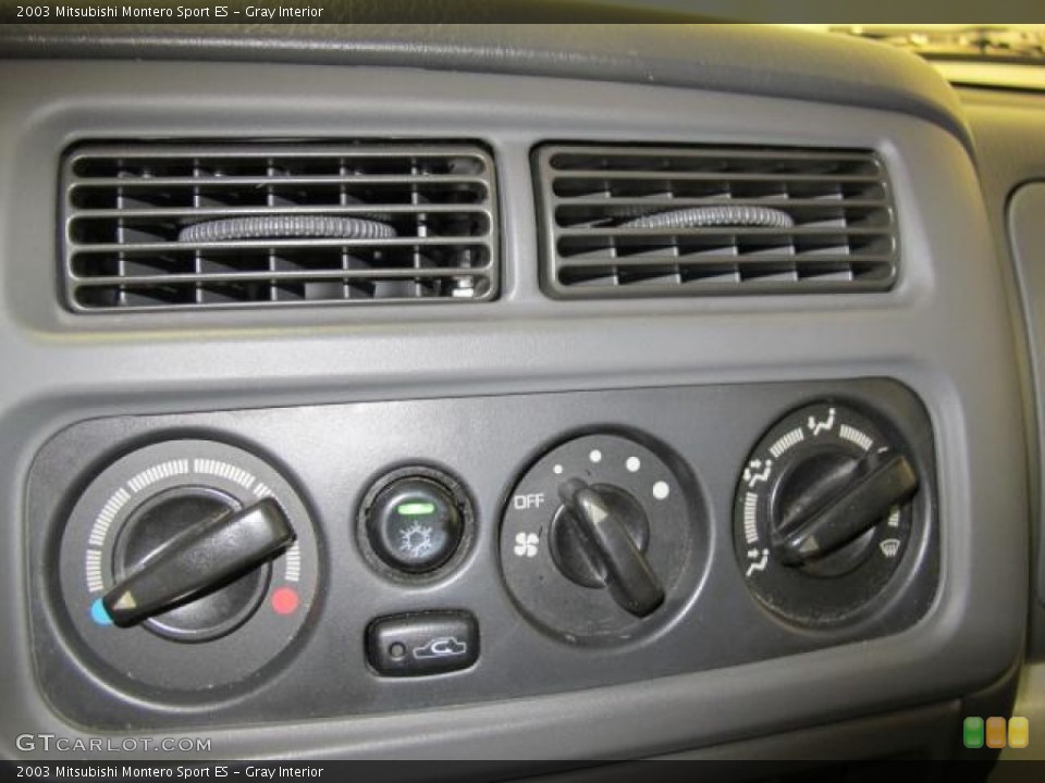 Gray Interior Controls for the 2003 Mitsubishi Montero Sport ES #66522537
