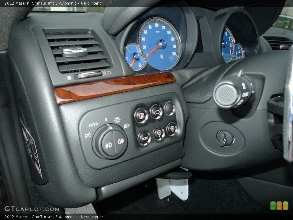 Nero Interior Controls for the 2012 Maserati GranTurismo S Automatic #66536580