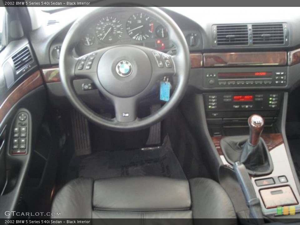 Black Interior Dashboard for the 2002 BMW 5 Series 540i Sedan #66557533