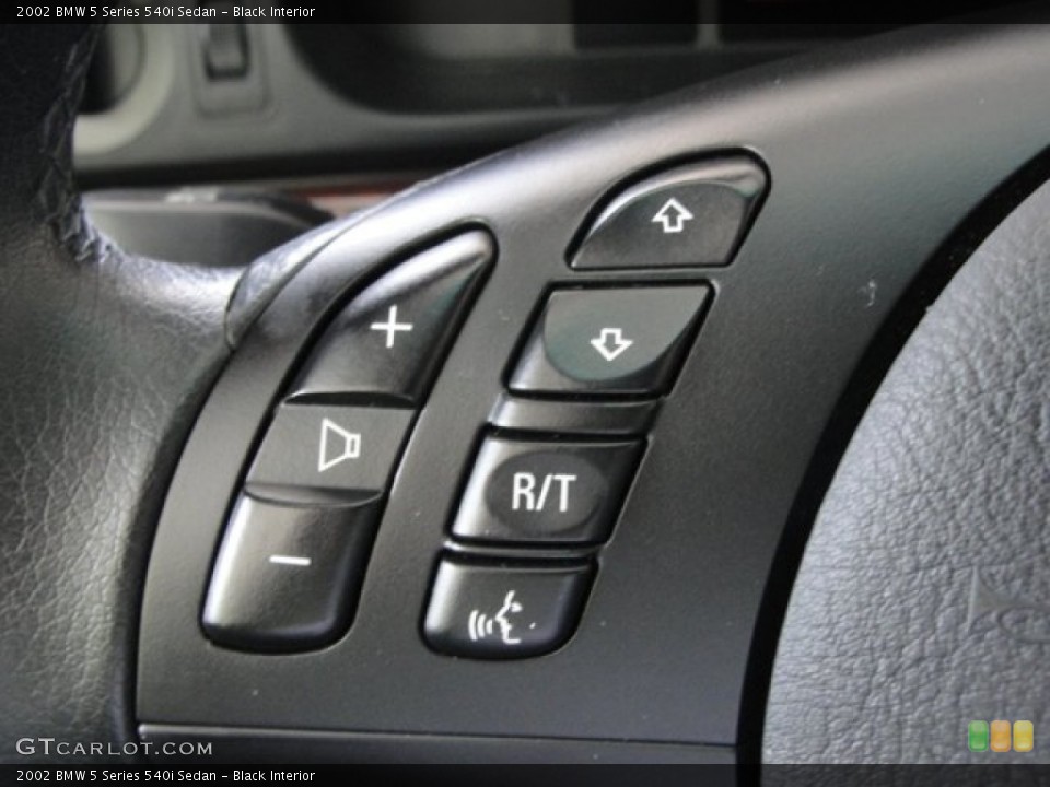 Black Interior Controls for the 2002 BMW 5 Series 540i Sedan #66557544