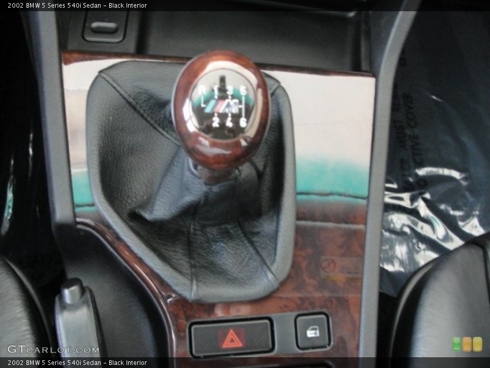 Black Interior Transmission for the 2002 BMW 5 Series 540i Sedan #66557556