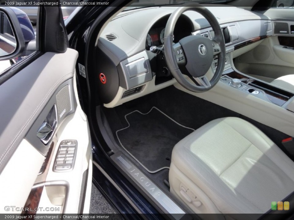 Charcoal/Charcoal Interior Photo for the 2009 Jaguar XF Supercharged #66596581
