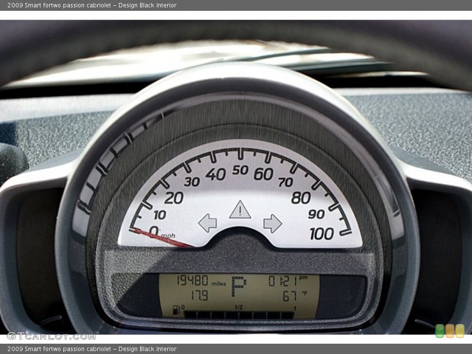 Design Black Interior Gauges for the 2009 Smart fortwo passion cabriolet #66616848