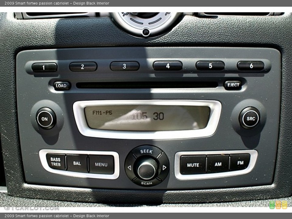 Design Black Interior Audio System for the 2009 Smart fortwo passion cabriolet #66616945