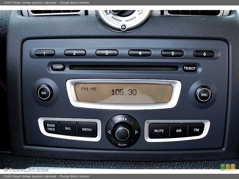 Design Black Interior Audio System for the 2009 Smart fortwo passion cabriolet #66617024