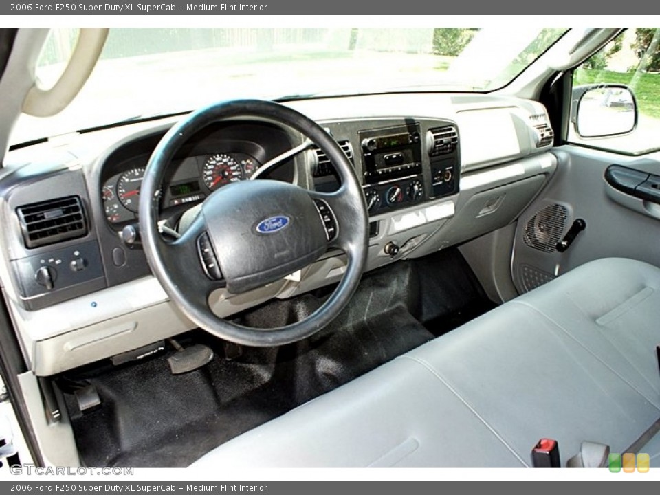 Medium Flint Interior Dashboard for the 2006 Ford F250 Super Duty XL SuperCab #66618011
