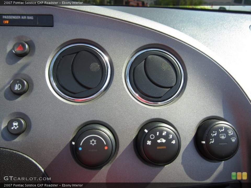 Ebony Interior Controls for the 2007 Pontiac Solstice GXP Roadster #66624038