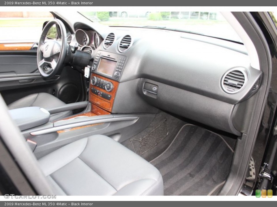Black Interior Dashboard for the 2009 Mercedes-Benz ML 350 4Matic #66636014