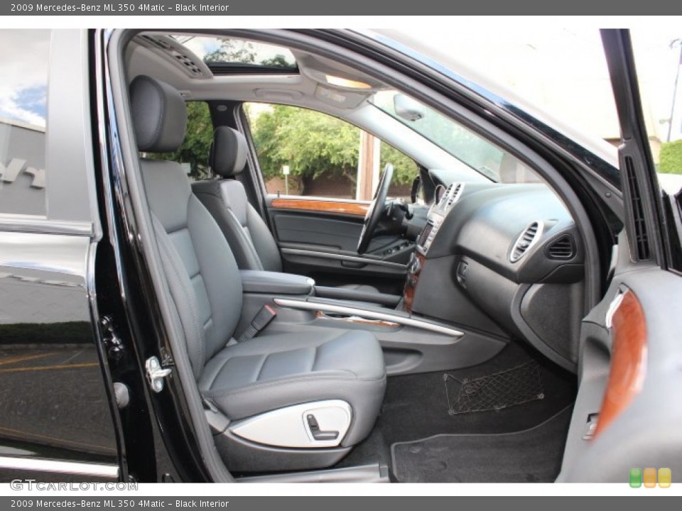Black Interior Photo for the 2009 Mercedes-Benz ML 350 4Matic #66636029
