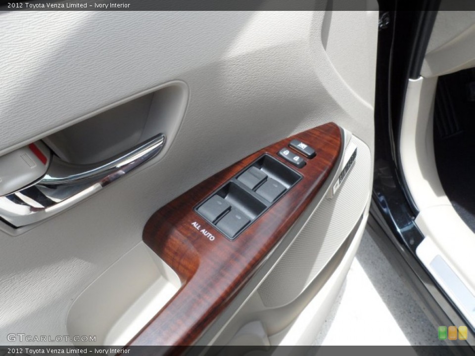 Ivory Interior Controls for the 2012 Toyota Venza Limited #66656288
