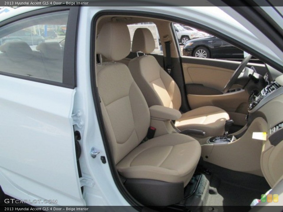 Beige Interior Photo for the 2013 Hyundai Accent GLS 4 Door #66659024