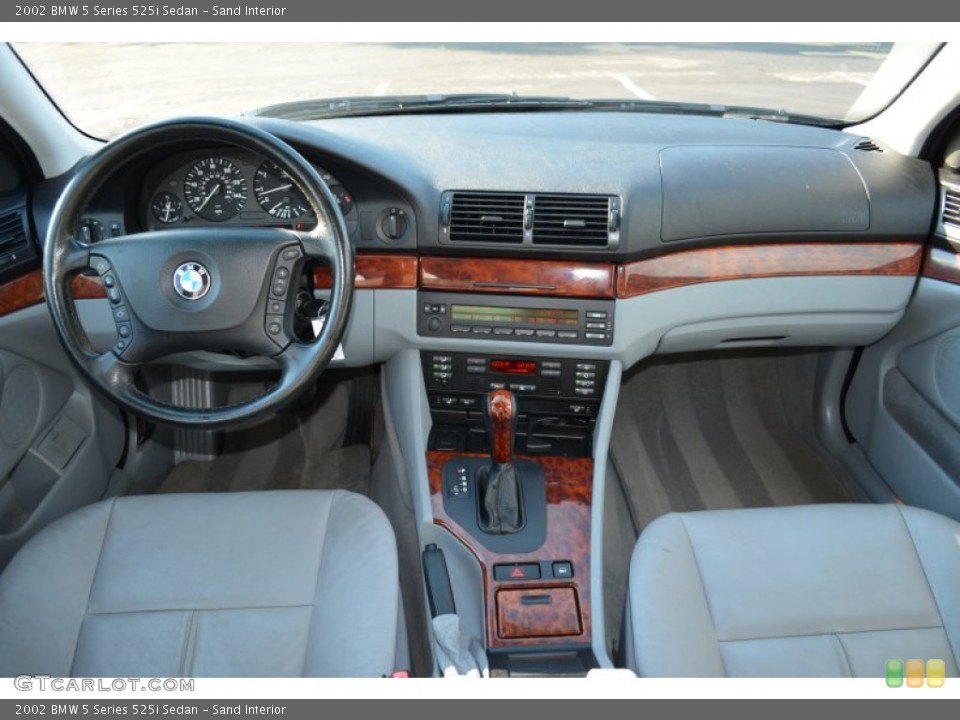 Sand Interior Dashboard for the 2002 BMW 5 Series 525i Sedan #66666852
