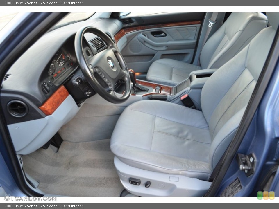 Sand Interior Photo for the 2002 BMW 5 Series 525i Sedan #66666857