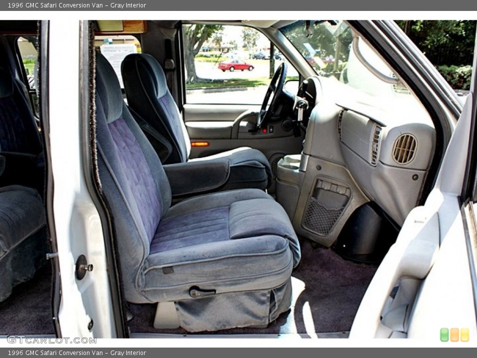 Gray Interior Photo for the 1996 GMC Safari Conversion Van #66682926