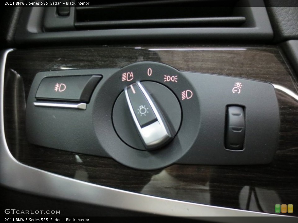 Black Interior Controls for the 2011 BMW 5 Series 535i Sedan #66686024