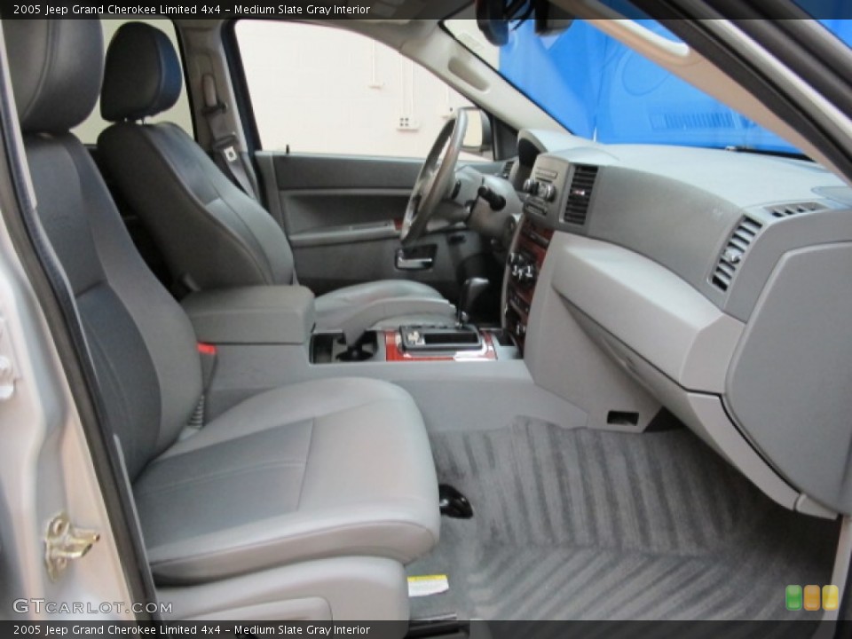 Medium Slate Gray Interior Photo for the 2005 Jeep Grand Cherokee Limited 4x4 #66712310