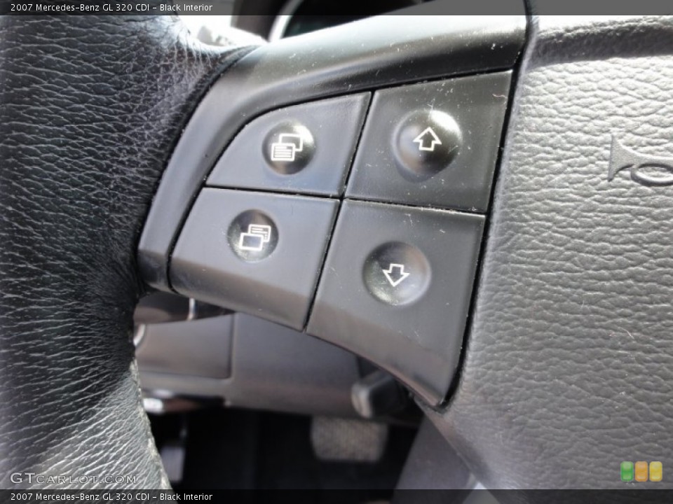 Black Interior Controls for the 2007 Mercedes-Benz GL 320 CDI #66716246