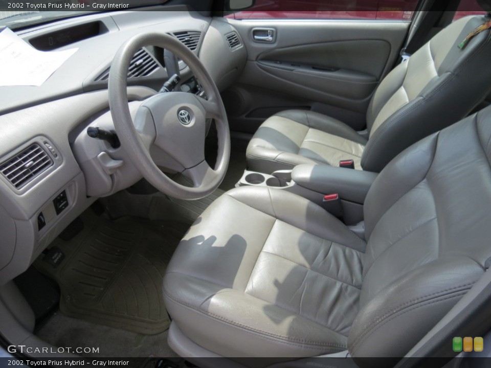 Gray Interior Photo for the 2002 Toyota Prius Hybrid #66728405