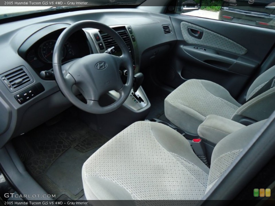 Gray Interior Prime Interior for the 2005 Hyundai Tucson GLS V6 4WD #66740911