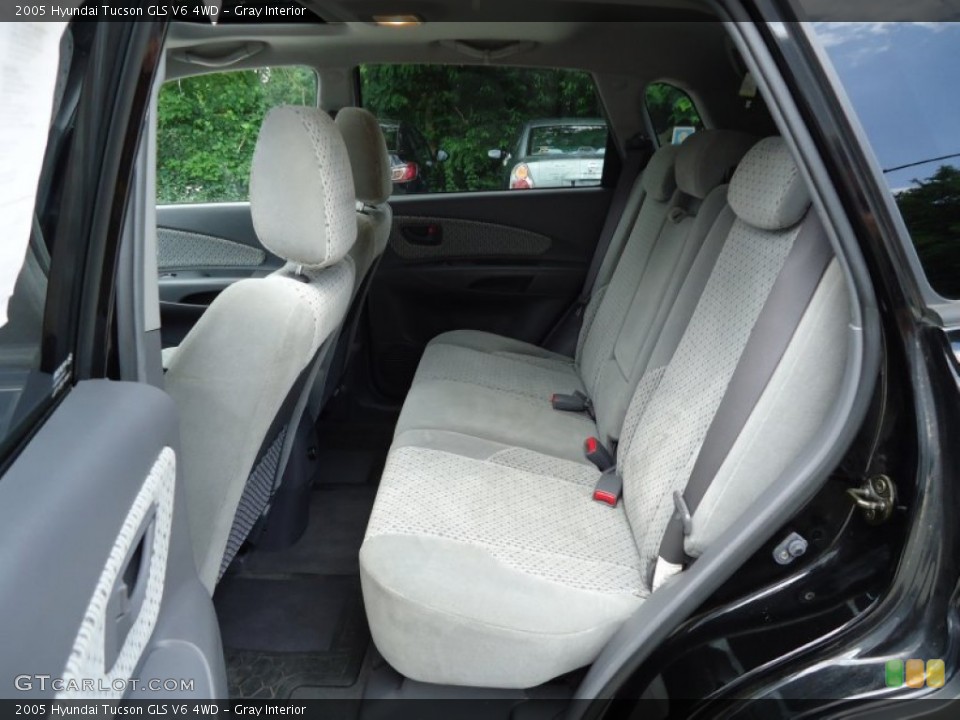 Gray Interior Rear Seat for the 2005 Hyundai Tucson GLS V6 4WD #66741022