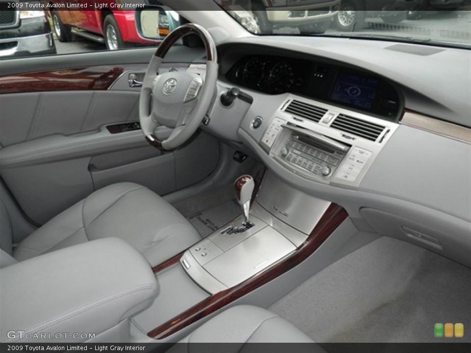 Light Gray Interior Photo for the 2009 Toyota Avalon Limited #66750831