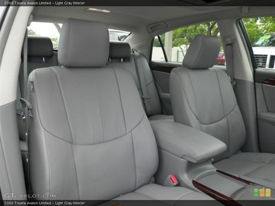 Light Gray Interior Photo for the 2009 Toyota Avalon Limited #66750841