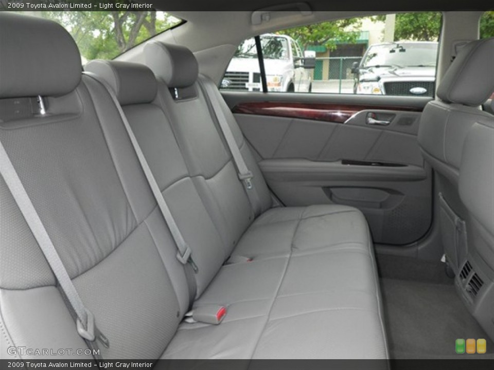 Light Gray Interior Photo for the 2009 Toyota Avalon Limited #66750868