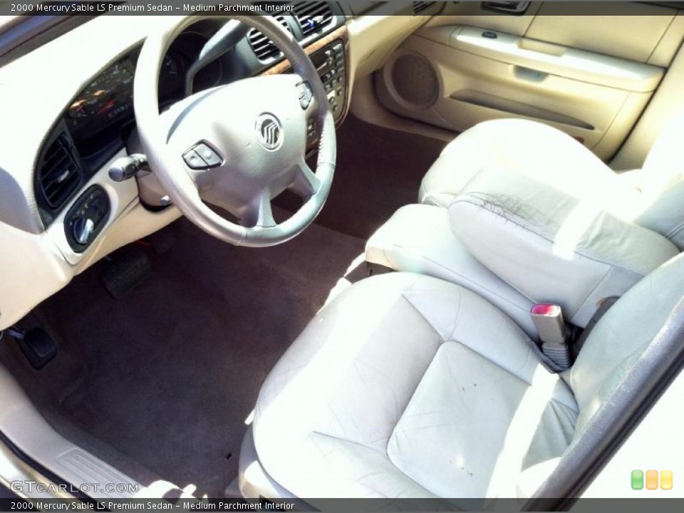 Medium Parchment Interior Photo for the 2000 Mercury Sable LS Premium Sedan #66770026