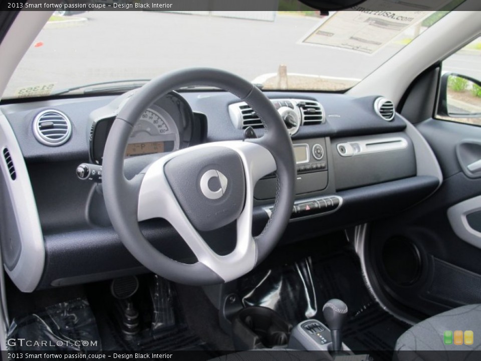 Design Black Interior Photo for the 2013 Smart fortwo passion coupe #66788054