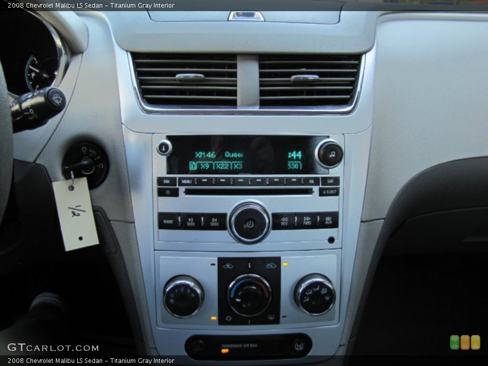 Titanium Gray Interior Controls for the 2008 Chevrolet Malibu LS Sedan #66829352