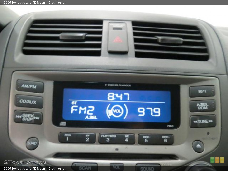 Gray Interior Audio System for the 2006 Honda Accord SE Sedan #66832934