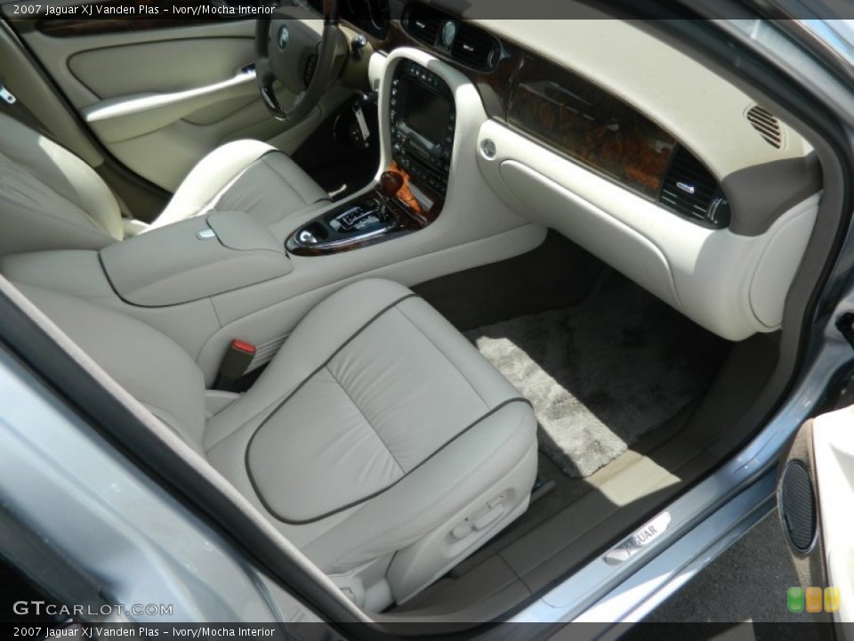 Ivory/Mocha Interior Front Seat for the 2007 Jaguar XJ Vanden Plas #66854513