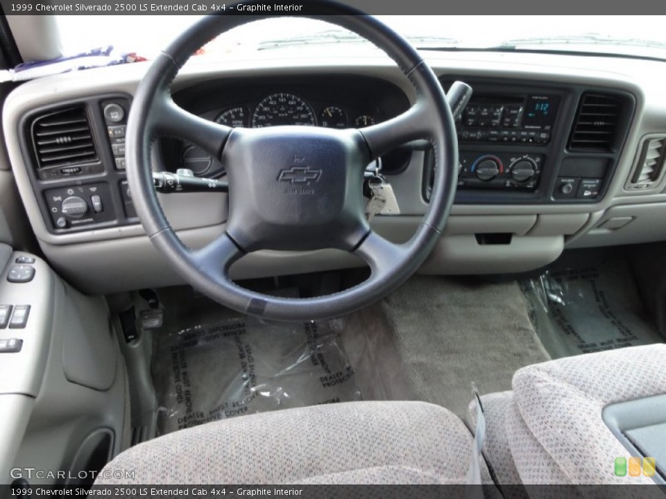 Graphite Interior Dashboard for the 1999 Chevrolet Silverado 2500 LS Extended Cab 4x4 #66855791