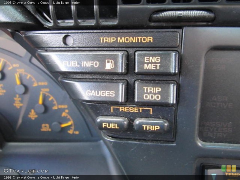 Light Beige Interior Controls for the 1993 Chevrolet Corvette Coupe #66887374