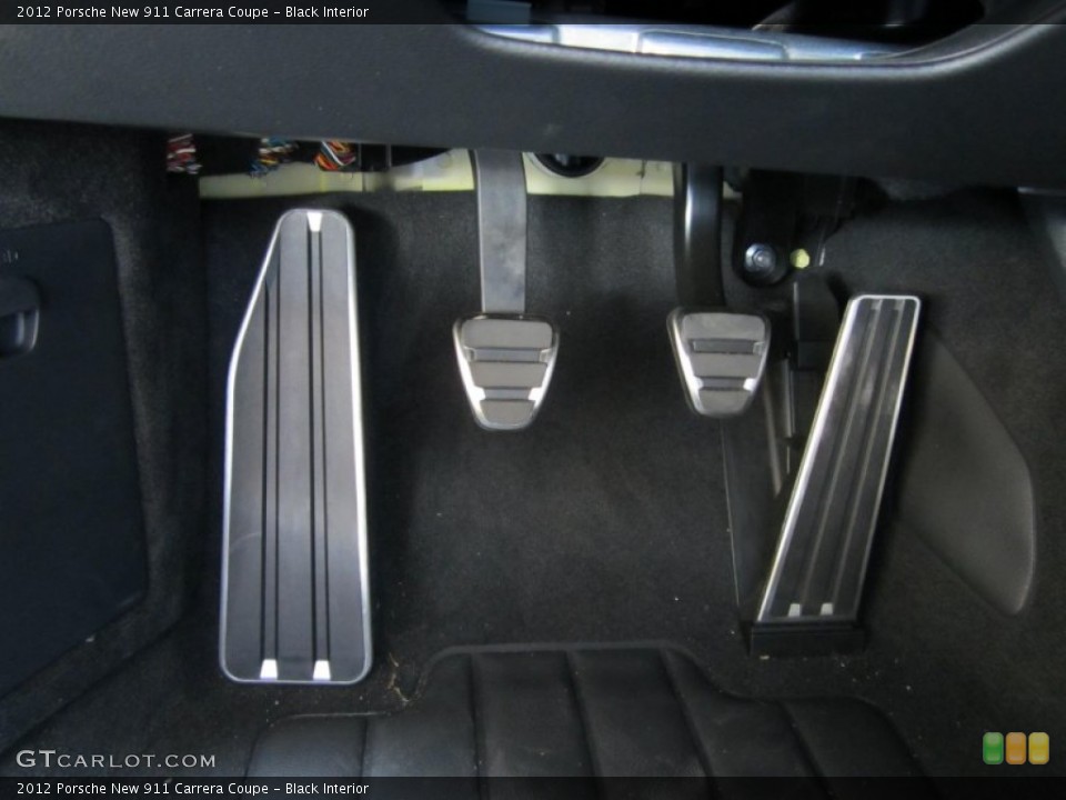 Black Interior Controls for the 2012 Porsche New 911 Carrera Coupe #66891643