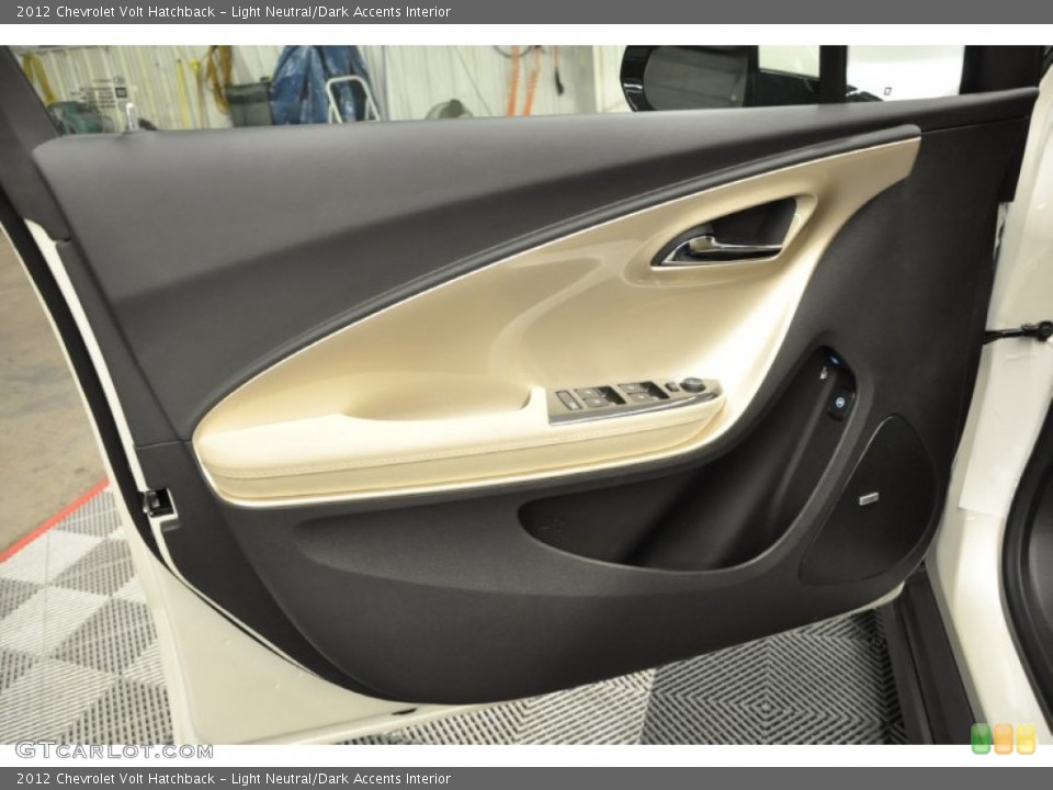 Light Neutral/Dark Accents Interior Door Panel for the 2012 Chevrolet Volt Hatchback #66908752