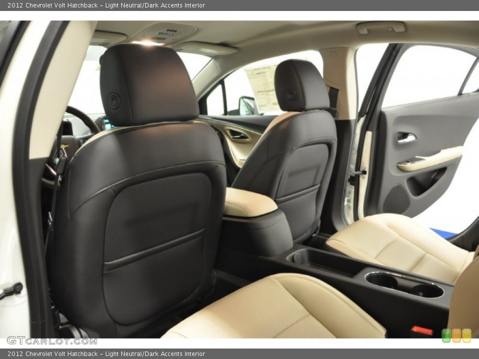 Light Neutral/Dark Accents Interior Photo for the 2012 Chevrolet Volt Hatchback #66909031