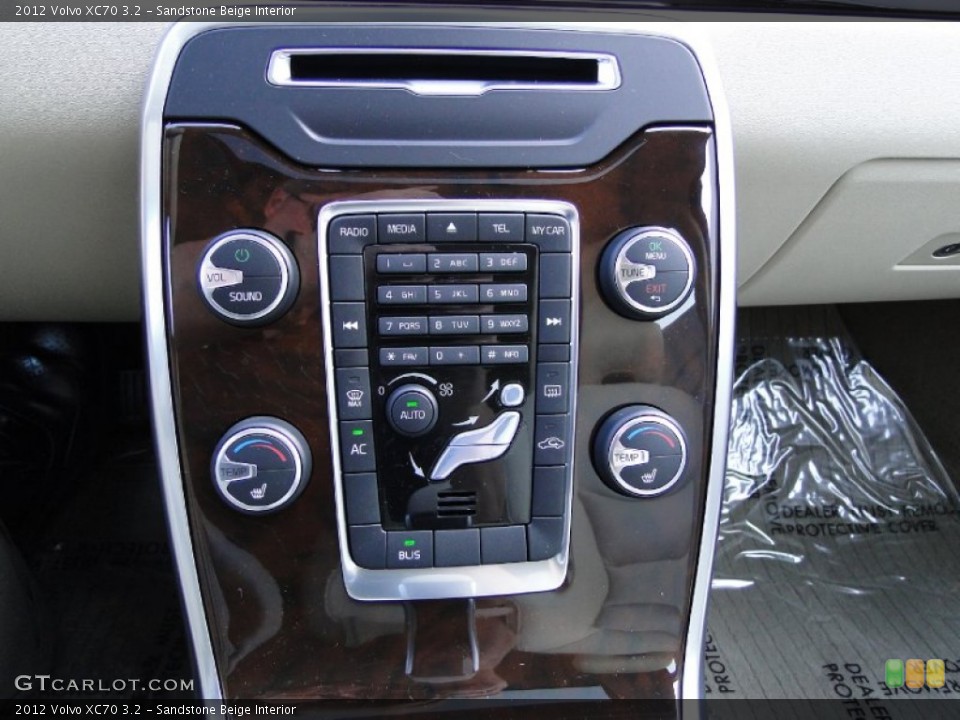 Sandstone Beige Interior Controls for the 2012 Volvo XC70 3.2 #66924406