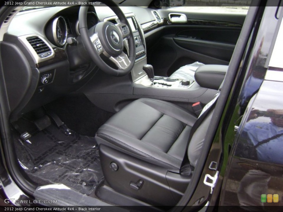 Black Interior Photo for the 2012 Jeep Grand Cherokee Altitude 4x4 #66933046