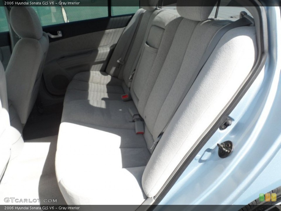 Gray Interior Rear Seat for the 2006 Hyundai Sonata GLS V6 #66936199