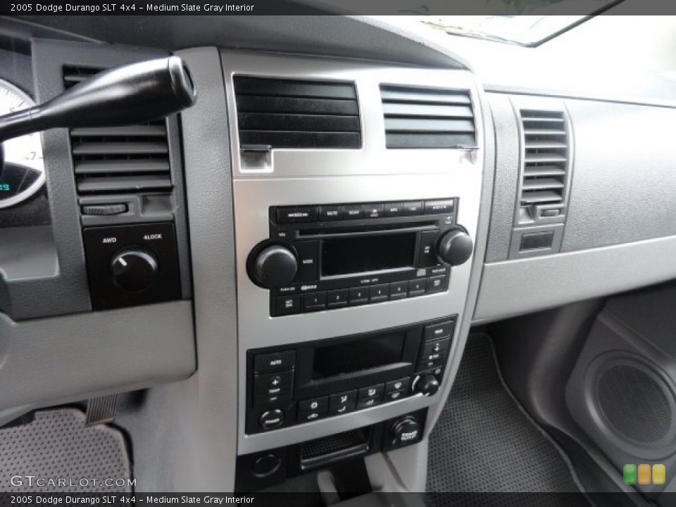 Medium Slate Gray Interior Controls for the 2005 Dodge Durango SLT 4x4 #66949622
