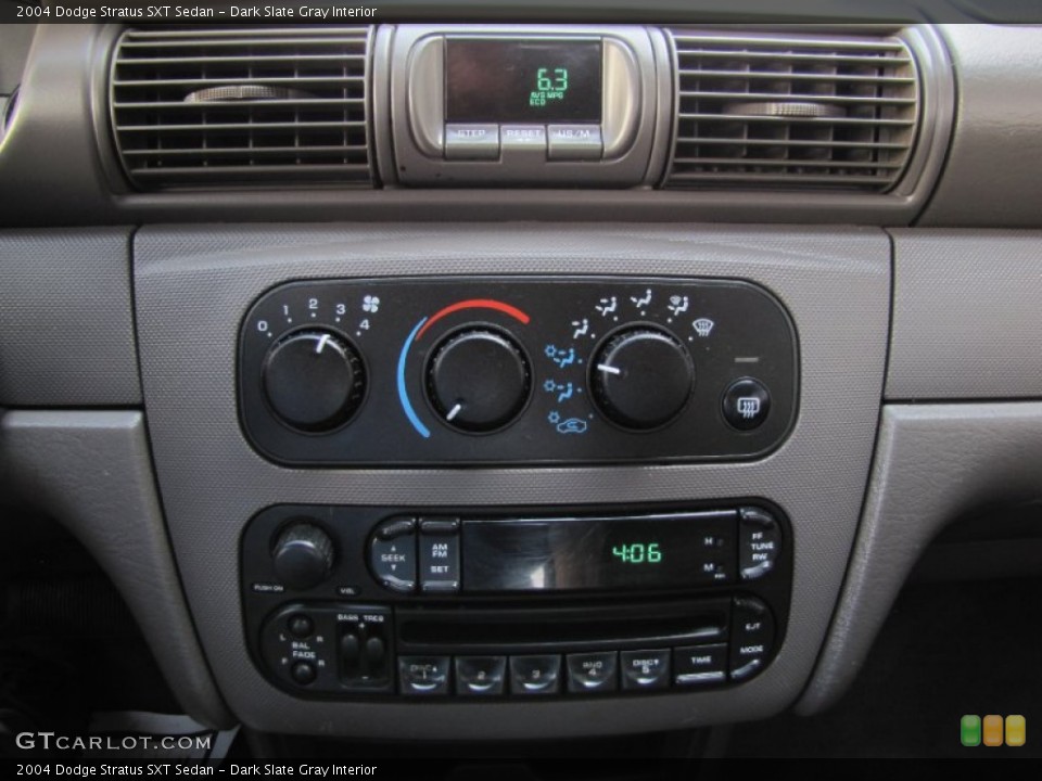 Dark Slate Gray Interior Controls for the 2004 Dodge Stratus SXT Sedan #66959323