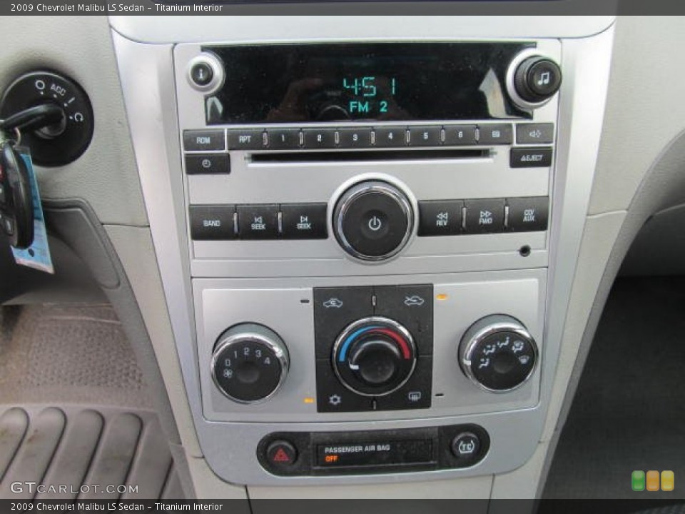 Titanium Interior Controls for the 2009 Chevrolet Malibu LS Sedan #66967266