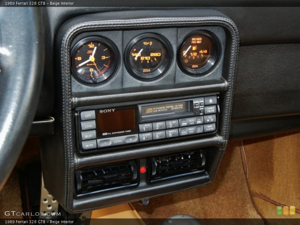 Beige Interior Controls for the 1989 Ferrari 328 GTB #66970774