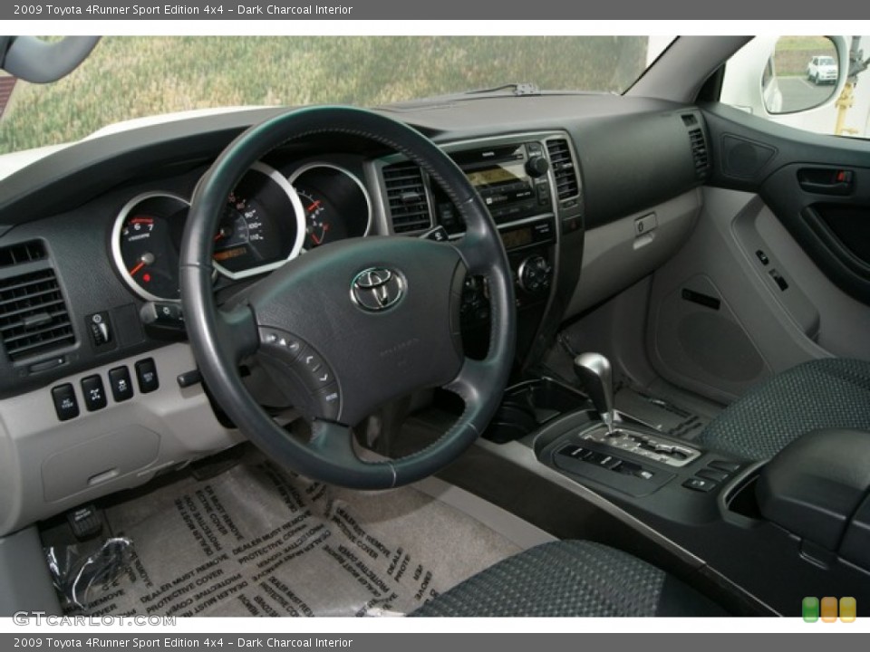 Dark Charcoal Interior Photo for the 2009 Toyota 4Runner Sport Edition 4x4 #66996043