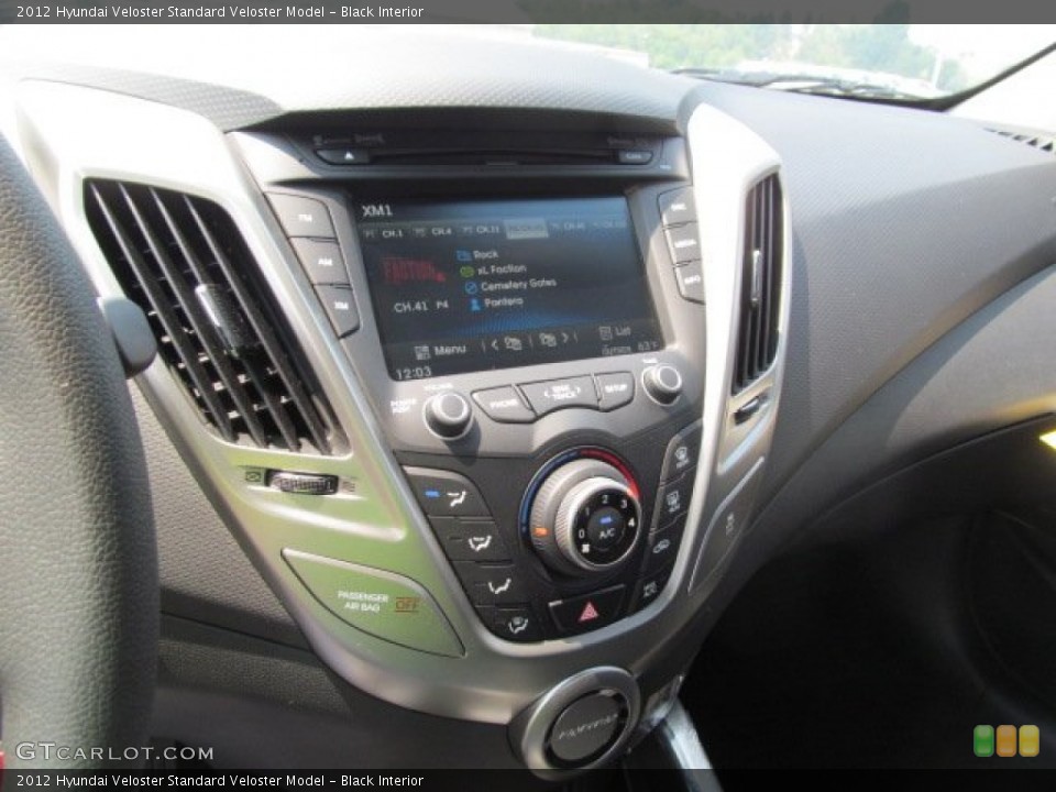Black Interior Controls for the 2012 Hyundai Veloster  #66998763