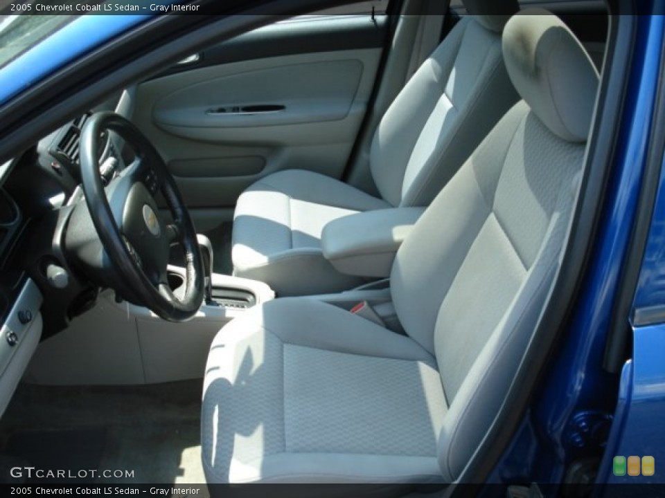 Gray Interior Photo for the 2005 Chevrolet Cobalt LS Sedan #67000234
