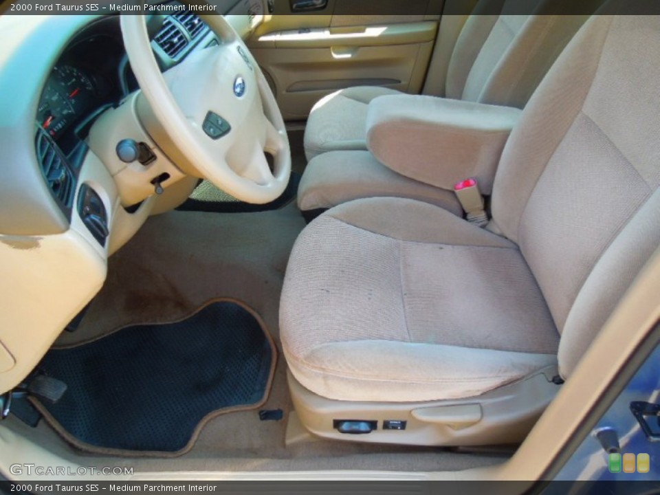 Medium Parchment Interior Photo for the 2000 Ford Taurus SES #67000573
