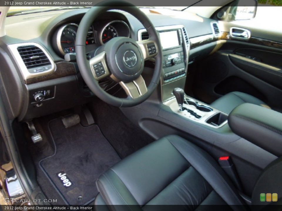 Black Interior Photo for the 2012 Jeep Grand Cherokee Altitude #67004866